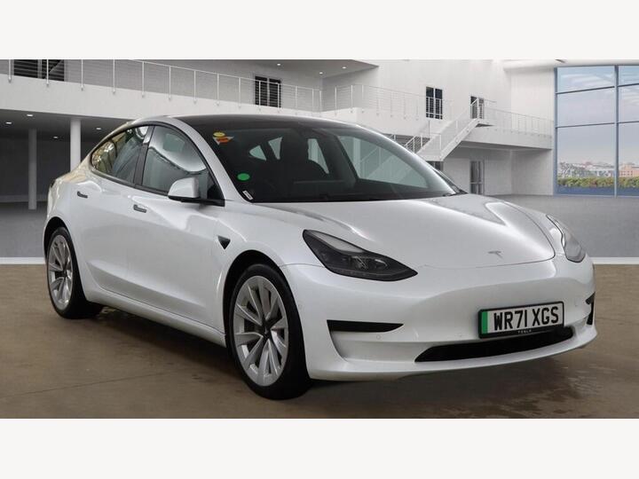 Tesla Model 3 Standard Range Plus Auto RWD 4dr