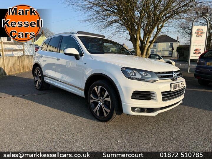 Volkswagen TOUAREG 3.0 TDI V6 BlueMotion Tech R-Line Tiptronic 4WD Euro 5 (s/s) 5dr Volkswagen TOUAREG 3.0 TDI V6 BlueMotion Tech R-Line Tiptronic 4WD Euro 5 (s/s) 5dr