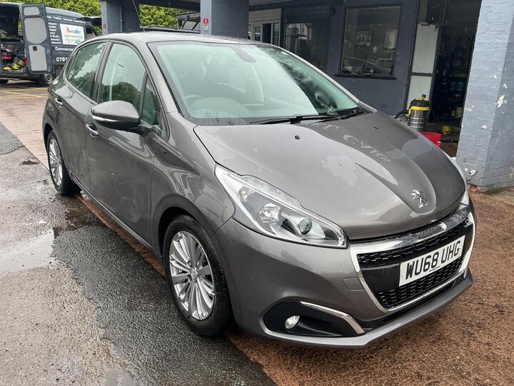 Peugeot 208 1.2 PureTech Signature Euro 6 (s/s) 5dr