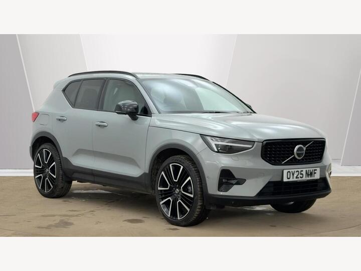 Volvo XC40 2.0 B4 MHEV Ultra Dark DCT Auto Euro 6 (s/s) 5dr