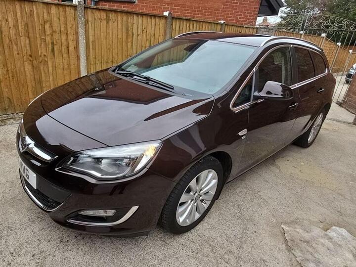 Vauxhall Astra 1.6i Elite Sports Tourer Auto Euro 6 5dr Vauxhall Astra 1.6i Elite Sports Tourer Auto Euro 6 5dr