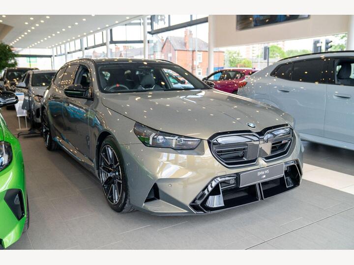 BMW M5 4.4 22.1kWh Touring Steptronic XDrive Euro 6 (s/s) 5dr