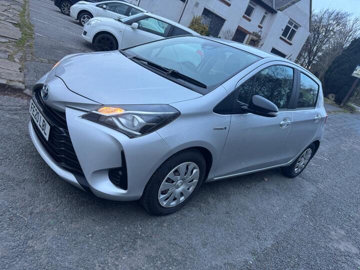 Toyota Yaris 1.5 VVT-h Active E-CVT Euro 6 (s/s) 5dr