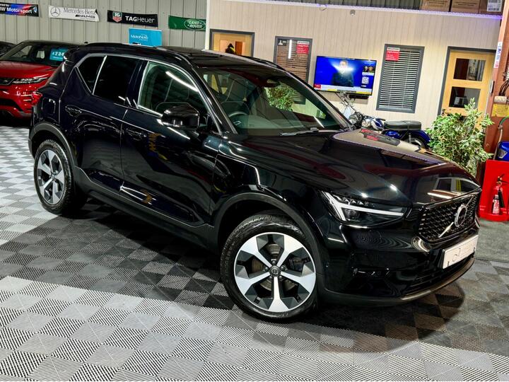 Volvo XC40 2.0 B4 MHEV Ultimate DCT Auto Euro 6 (s/s) 5dr
