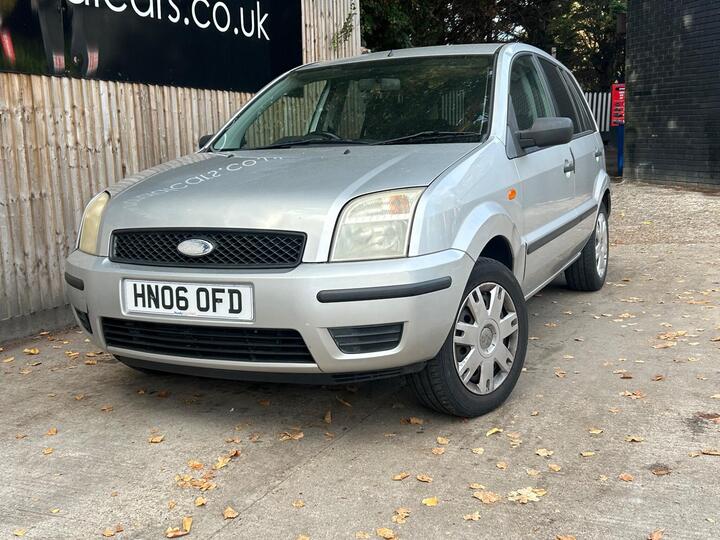 Ford Fusion 1.4 2 5dr