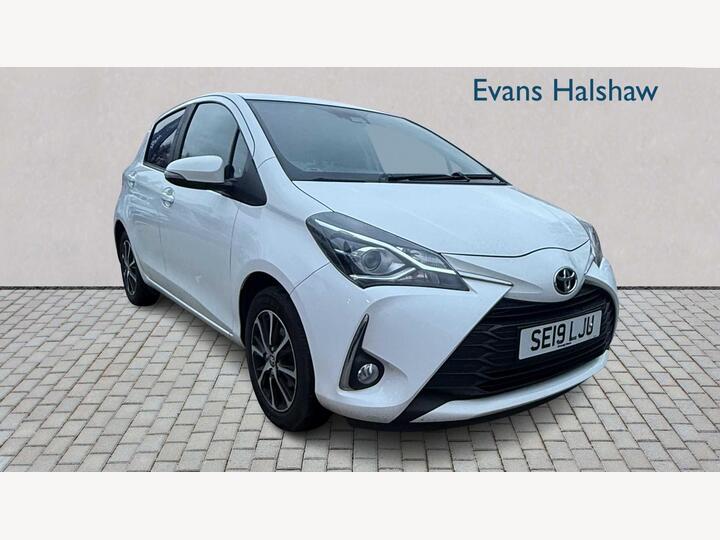 Toyota YARIS HATCHBACK 1.5 VVT-i Icon Tech Euro 6 5dr