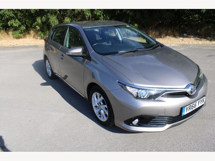 Toyota Auris 1.6 D-4D Business Edition Euro 6 (s/s) 5dr