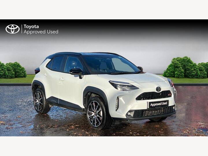 Toyota Yaris Cross 1.5 VVT-h GR SPORT E-CVT Euro 6 (s/s) 5dr Toyota Yaris Cross 1.5 VVT-h GR SPORT E-CVT Euro 6 (s/s) 5dr