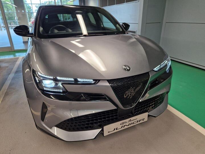 Alfa Romeo Junior 1.2 MHEV Ibrida E-DCT Euro 6 (s/s) 5dr