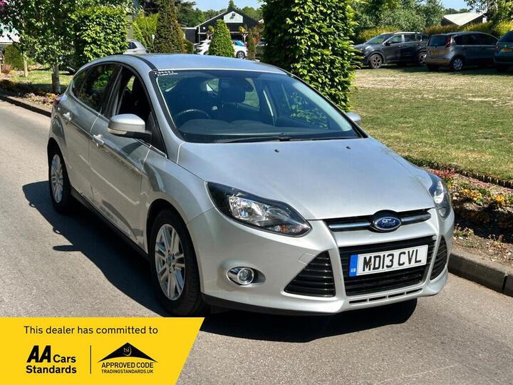 Ford Focus 1.0T EcoBoost Titanium Euro 5 (s/s) 5dr