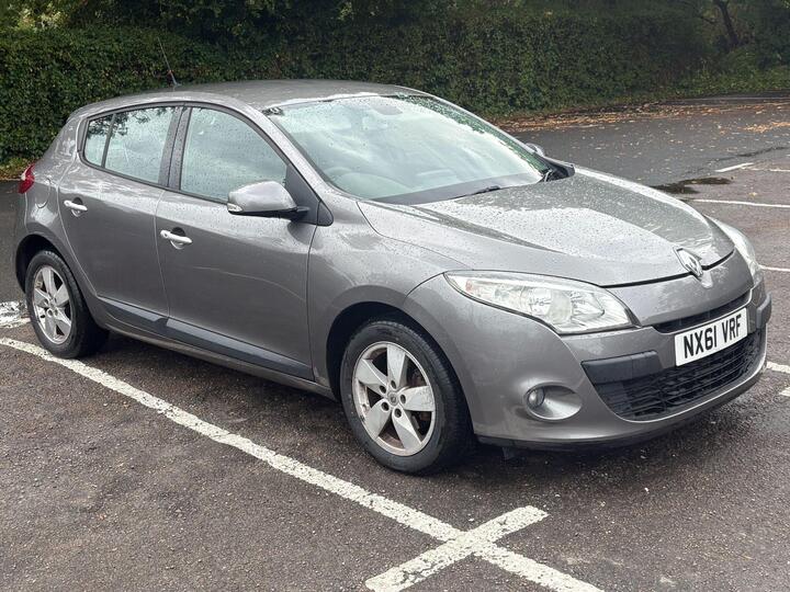 Renault Megane 1.5 DCi Dynamique TomTom Euro 5 5dr