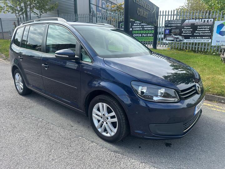 Volkswagen Touran 1.6 TDI SE Euro 5 5dr Volkswagen Touran 1.6 TDI SE Euro 5 5dr