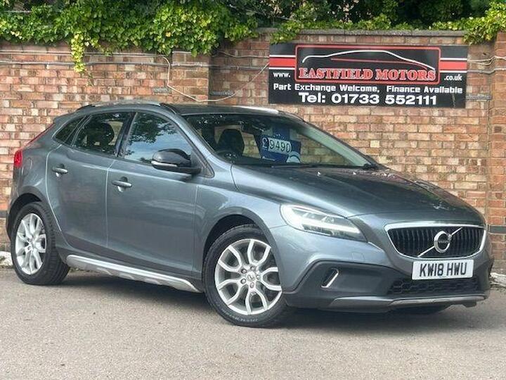 Volvo V40 Cross Country 2.0 D2 Nav Plus Euro 6 (s/s) 5dr Volvo V40 Cross Country 2.0 D2 Nav Plus Euro 6 (s/s) 5dr