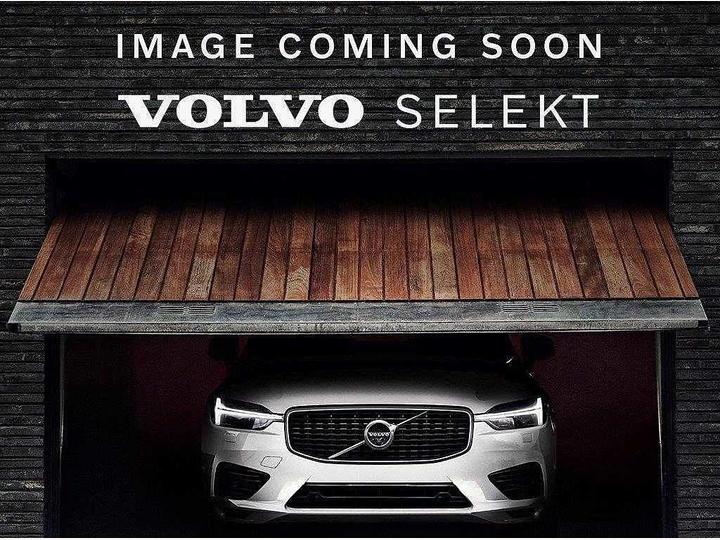 Volvo V40 Cross Country D4 Pro Automatic (Winter Pack, 18' Alloy Wheels)
