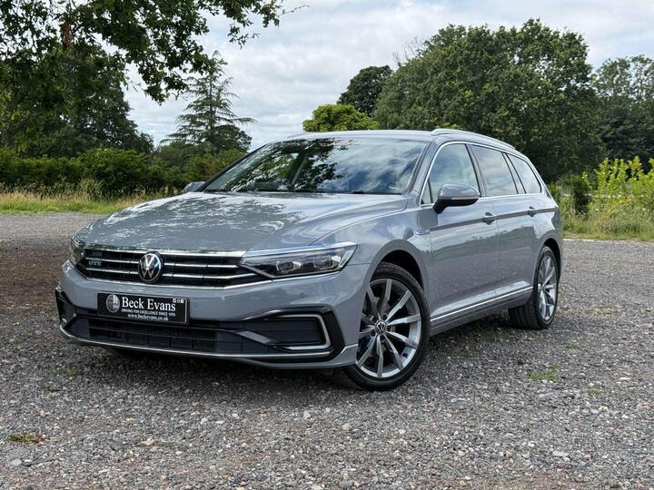 Volkswagen PASSAT 1.4 TSI 13kWh GTE Advance DSG Euro 6 (s/s) 5dr Volkswagen PASSAT 1.4 TSI 13kWh GTE Advance DSG Euro 6 (s/s) 5dr