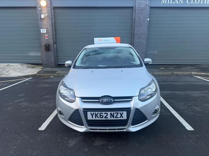 Ford Focus 1.0T EcoBoost Zetec Euro 5 (s/s) 5dr