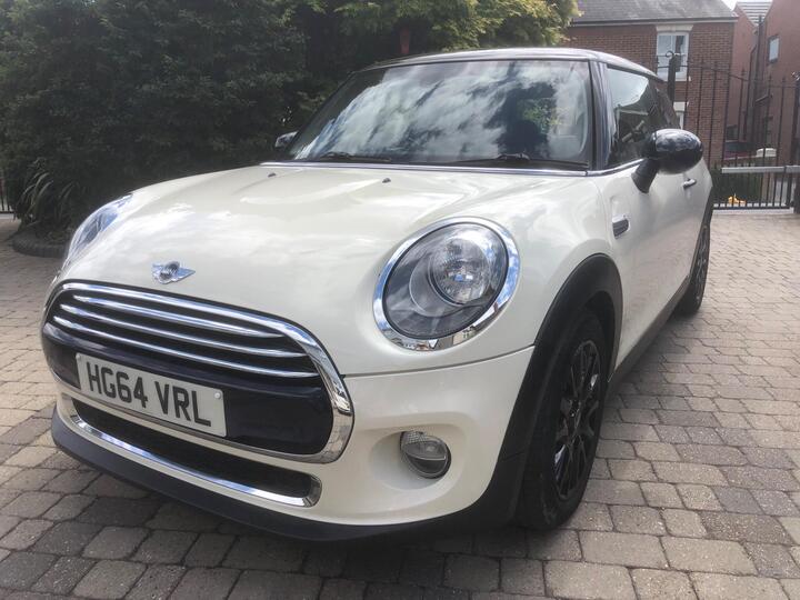 MINI Hatch 1.5 Cooper Auto Euro 6 (s/s) 3dr