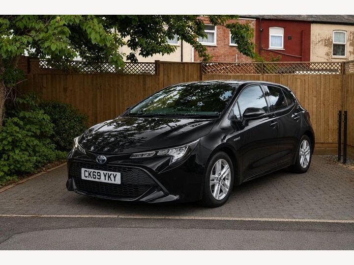 Toyota Corolla 1.8 VVT-h Icon Tech CVT Euro 6 (s/s) 5dr