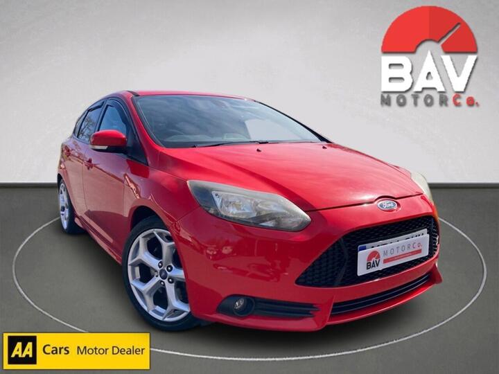Ford Focus 2.0T EcoBoost ST Euro 5 (s/s) 5dr