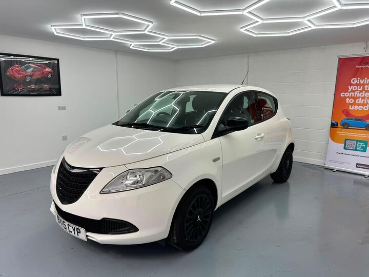Chrysler Ypsilon 1.2 Silver Euro 6 5dr