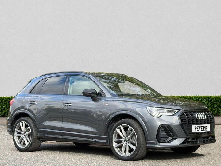 Audi Q3 1.5 TFSI CoD 35 Black Edition S Tronic Euro 6 (s/s) 5dr