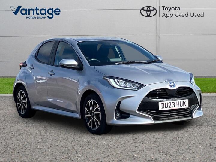 Toyota Yaris 1.5 VVT-h Design E-CVT Euro 6 (s/s) 5dr