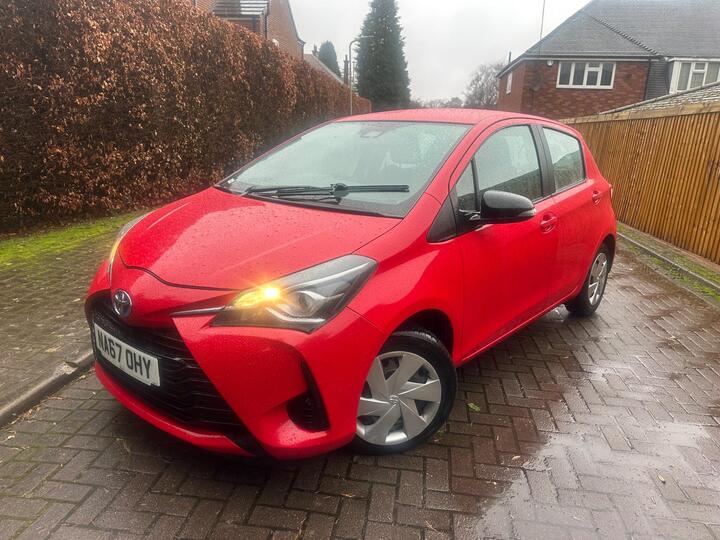 Toyota Yaris 1.5 VVT-h Active E-CVT Euro 6 (s/s) 5dr