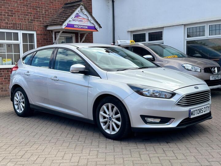 Ford Focus 1.0T EcoBoost Titanium Euro 6 (s/s) 5dr