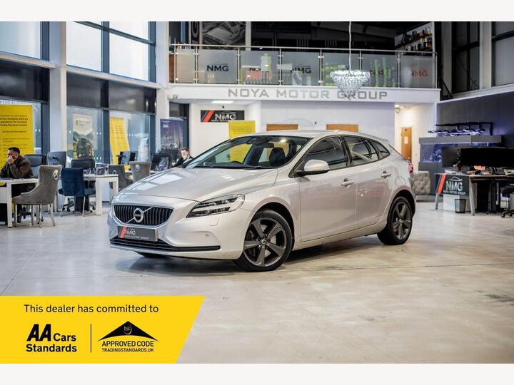 Volvo V40 2.0 D3 Momentum Nav Plus Auto Euro 6 (s/s) 5dr