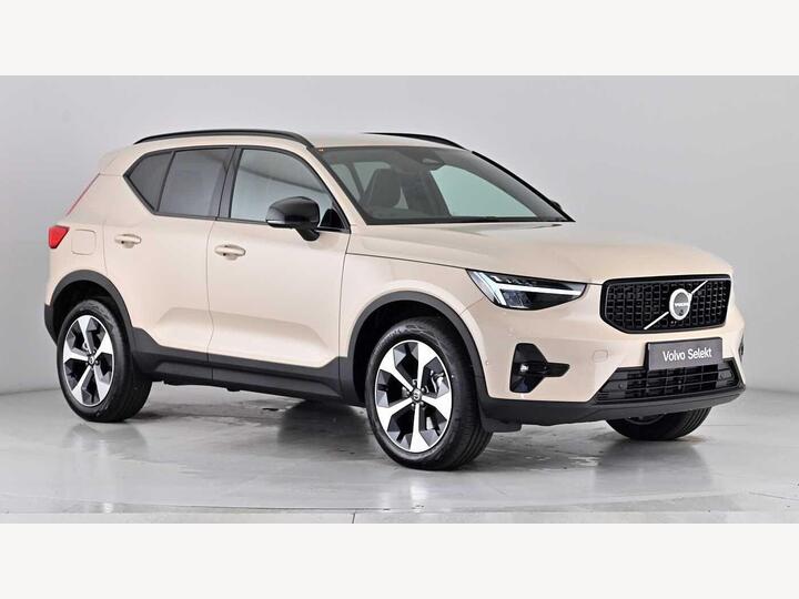 Volvo XC40 2.0 B3 MHEV Plus Dark DCT Auto Euro 6 (s/s) 5dr