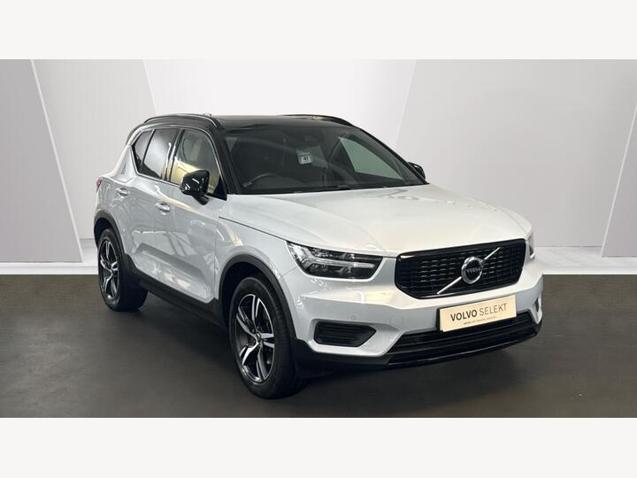 Volvo XC40 2.0 B4 MHEV Plus DCT Auto AWD Euro 6 (s/s) 5dr