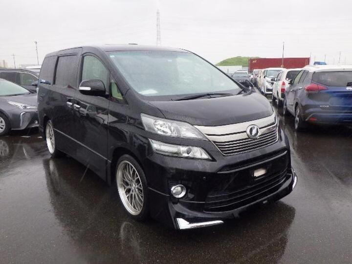 Toyota Vellfire 2.4 Z -Modelista Body Kit-Sunroofs-After Market Alloy Wheels-Twin Power Doors-NOW IN STOCK