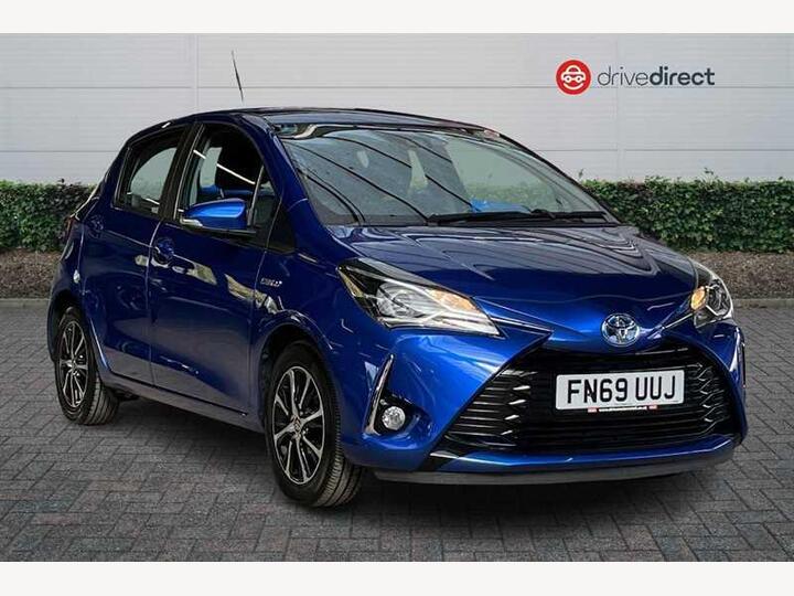 Toyota YARIS 1.5 VVT-h Icon Tech E-CVT Euro 6 (s/s) 5dr