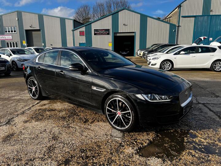Jaguar XE 2.0d Portfolio Auto AWD Euro 6 (s/s) 4dr