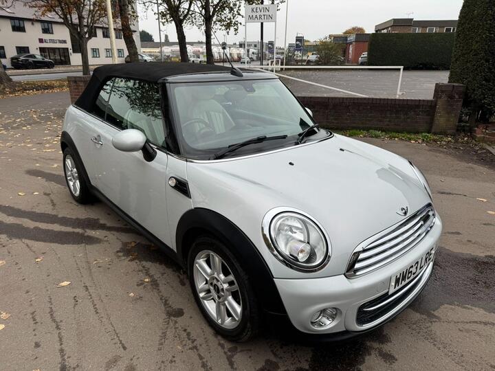 MINI Convertible 1.6 Cooper D Euro 5 (s/s) 2dr
