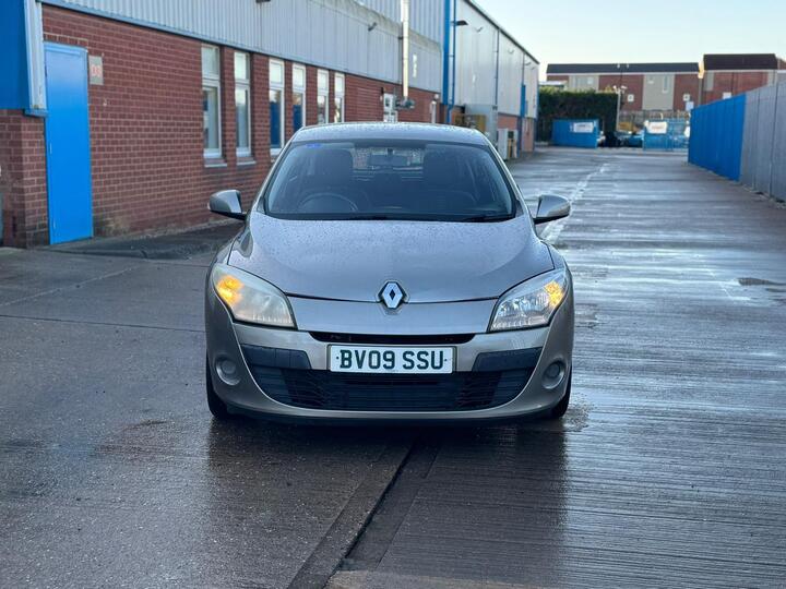 Renault Megane 1.6 16V Expression Euro 4 5dr