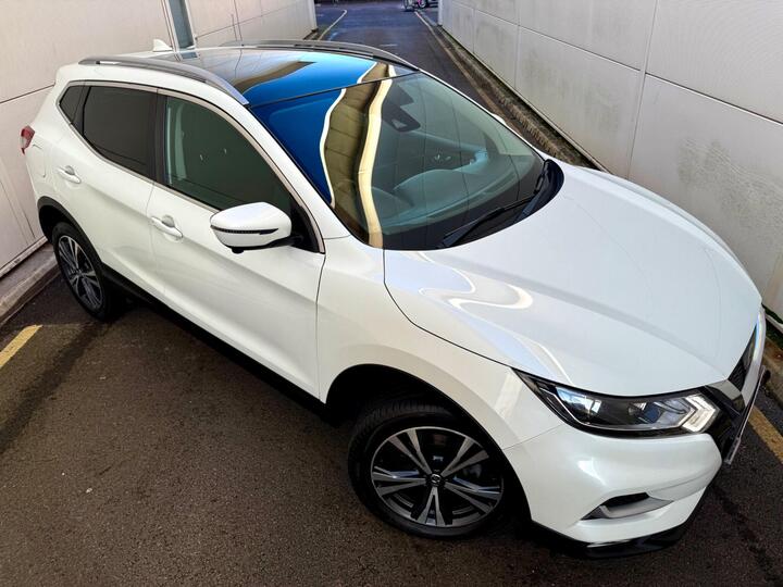 Nissan Qashqai 1.6 DCi N-Connecta XTRON Euro 6 (s/s) 5dr