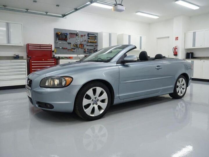 Volvo C70 2.4i SE 2dr