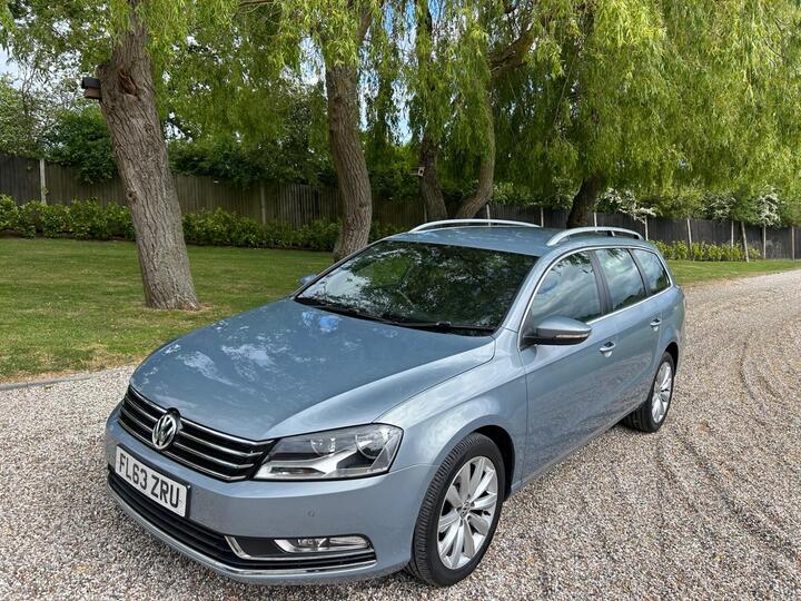Volkswagen Passat 2.0 TDI BlueMotion Tech Highline Euro 5 (s/s) 5dr