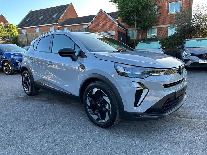 Renault Captur 1.0 TCe Techno Euro 6 (s/s) 5dr Renault Captur 1.0 TCe Techno Euro 6 (s/s) 5dr