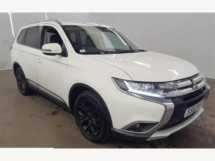 Mitsubishi Outlander 2.2 DI-D GX3 4WD Euro 6 (s/s) 5dr Mitsubishi Outlander 2.2 DI-D GX3 4WD Euro 6 (s/s) 5dr