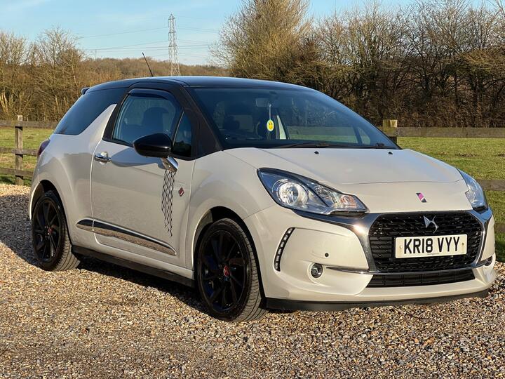 DS AUTOMOBILES DS 3 1.6 BlueHDi Performance Line Euro 6 (s/s) 3dr DS AUTOMOBILES DS 3 1.6 BlueHDi Performance Line Euro 6 (s/s) 3dr