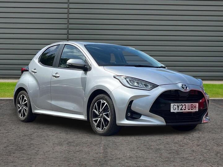 Toyota Yaris 1.5 VVT-h Design E-CVT Euro 6 (s/s) 5dr