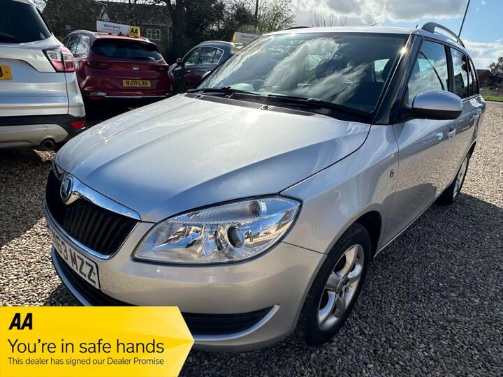 Skoda FABIA 1.2 TSI SE Euro 5 5dr Skoda FABIA 1.2 TSI SE Euro 5 5dr