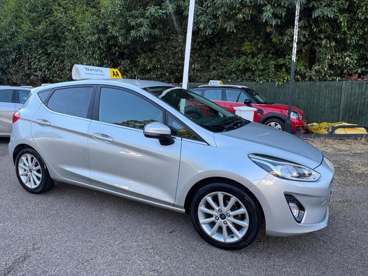 Ford Fiesta 1.0T EcoBoost Titanium Euro 6 (s/s) 5dr