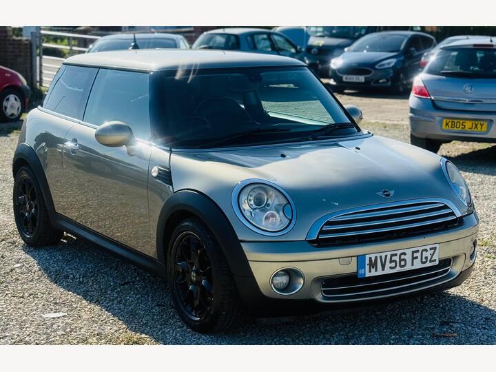 MINI Hatch 1.6 Cooper Steptronic Euro 4 3dr