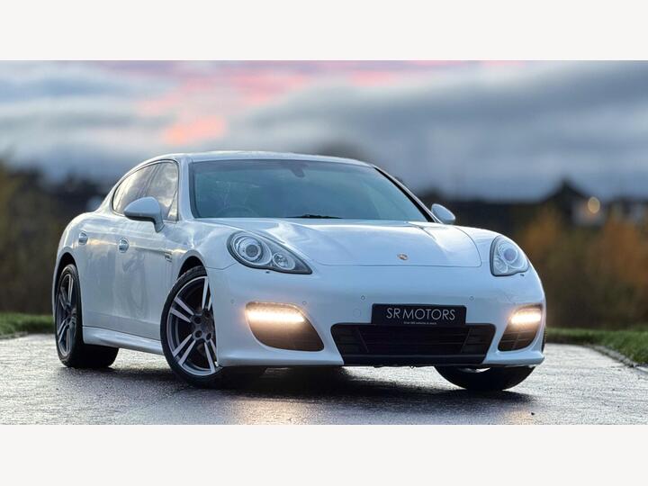 Porsche Panamera 3.0D V6 Platinum Edition TiptronicS Euro 5 (s/s) 5dr Porsche Panamera 3.0D V6 Platinum Edition TiptronicS Euro 5 (s/s) 5dr