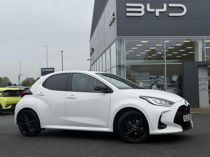 Toyota Yaris 1.5 VVT-h Dynamic E-CVT Euro 6 (s/s) 5dr