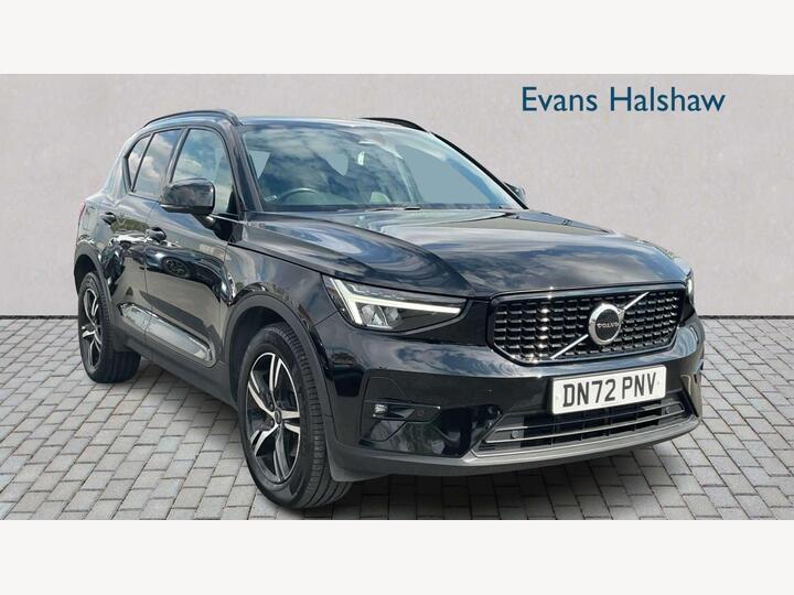Volvo XC40 2.0 B3 MHEV Plus Dark DCT Auto Euro 6 (s/s) 5dr