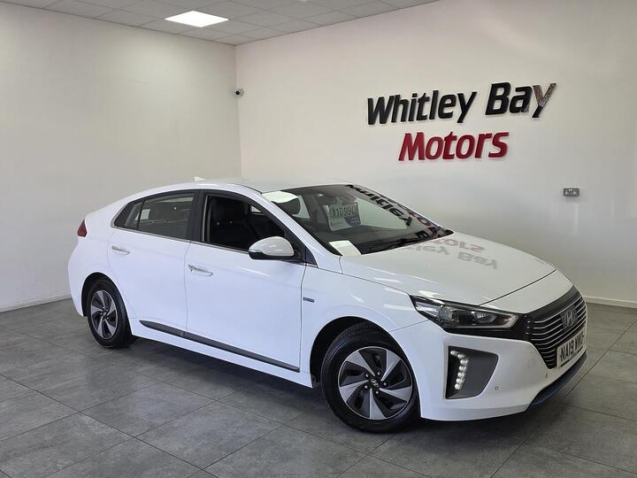 Hyundai IONIQ 1.6 H-GDi Premium SE DCT Euro 6 (s/s) 5dr Hyundai IONIQ 1.6 H-GDi Premium SE DCT Euro 6 (s/s) 5dr